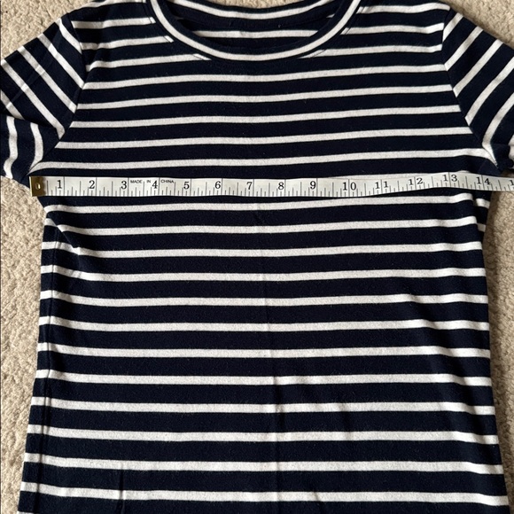 ⚓️Vince long sleeve navy/white striped tee. Size S. - Picture 4 of 7